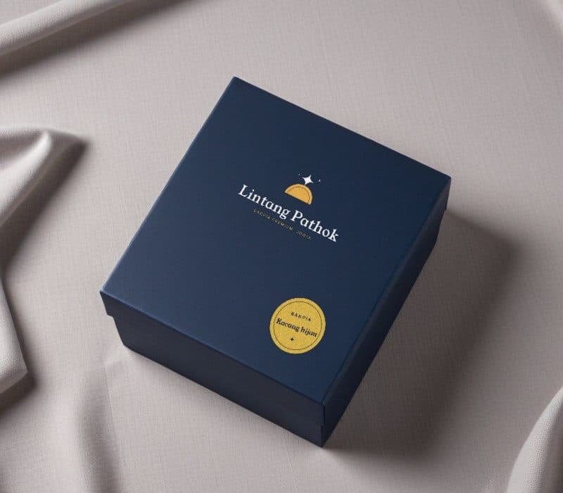 Closed Lintang Pathok box with the mung bean seal sticker