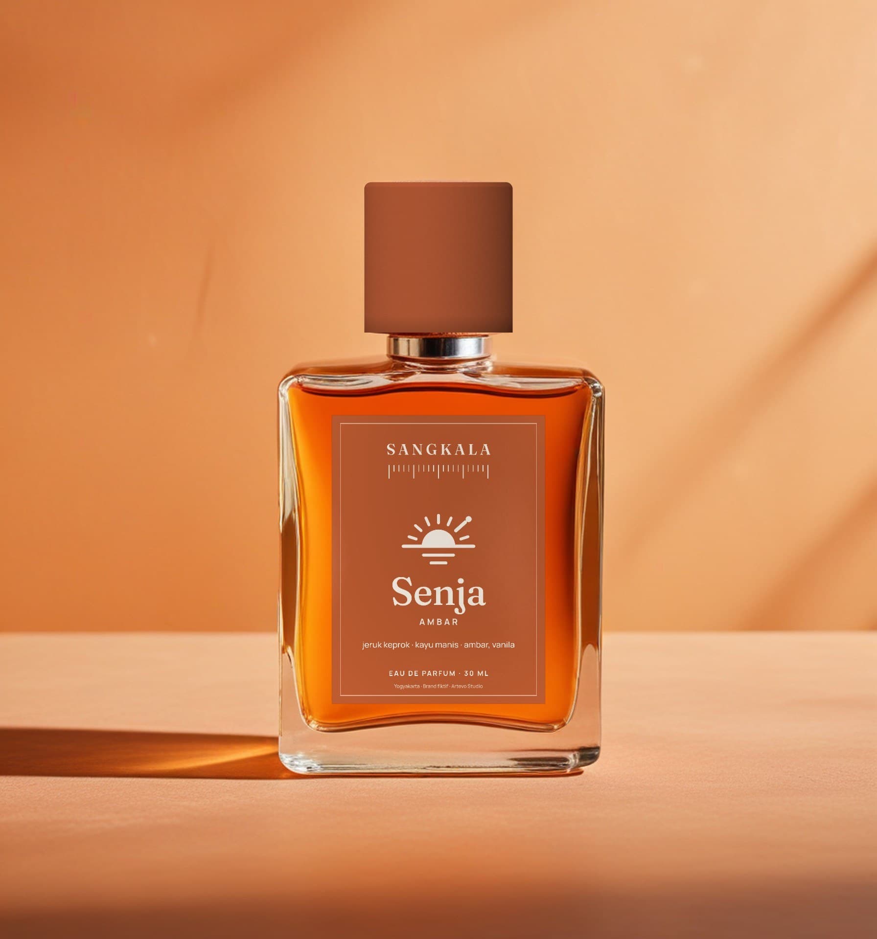 Botol Sangkala Senja, ambar, dengan labelnya
